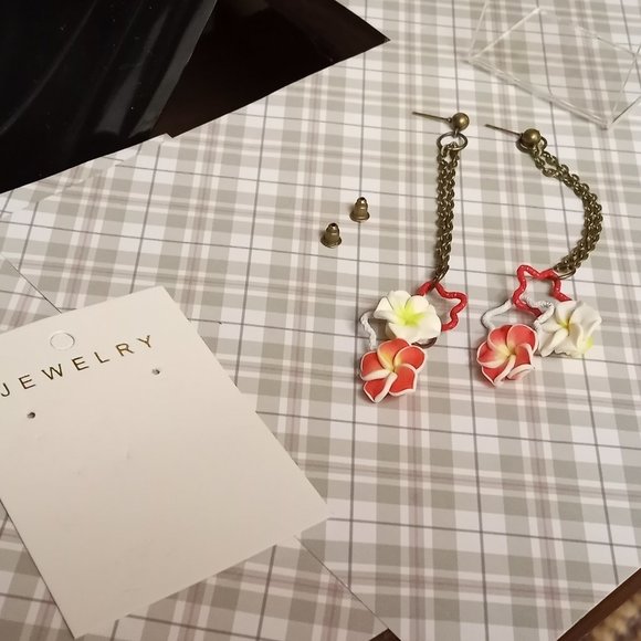 Home made/handmade Metal Dangle Stud Earrings with Acrylic Flowers #39 - Picture 14 of 15